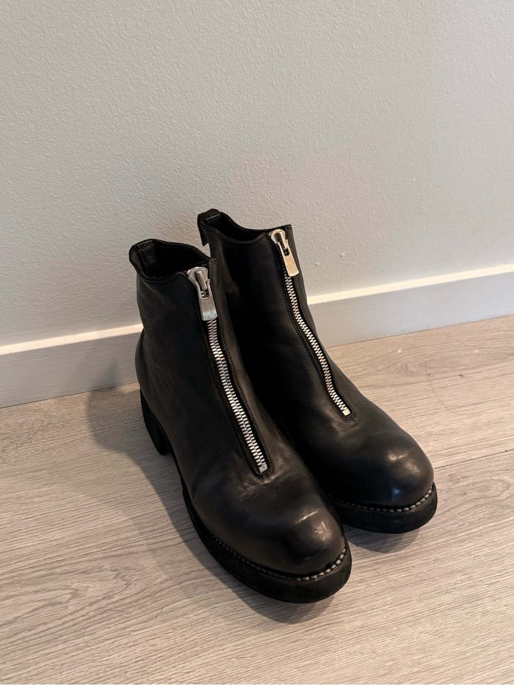 Guidi pl2 Black Leather Front-Zip Ankle Booties